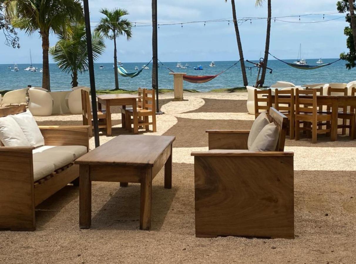Cafe De Playa Beach Front Hotel Coco Exteriör bild